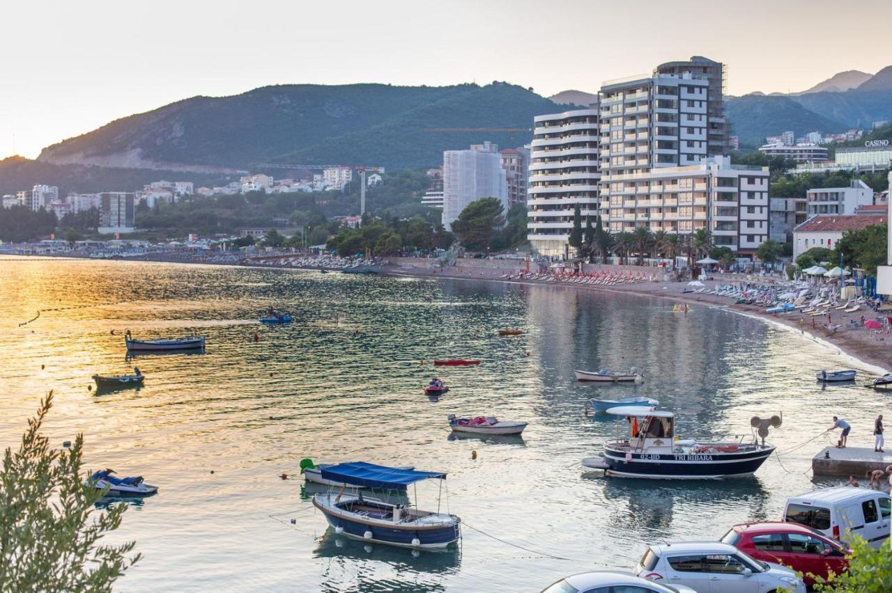 Acika Apartments Rafajlovići Esterno foto