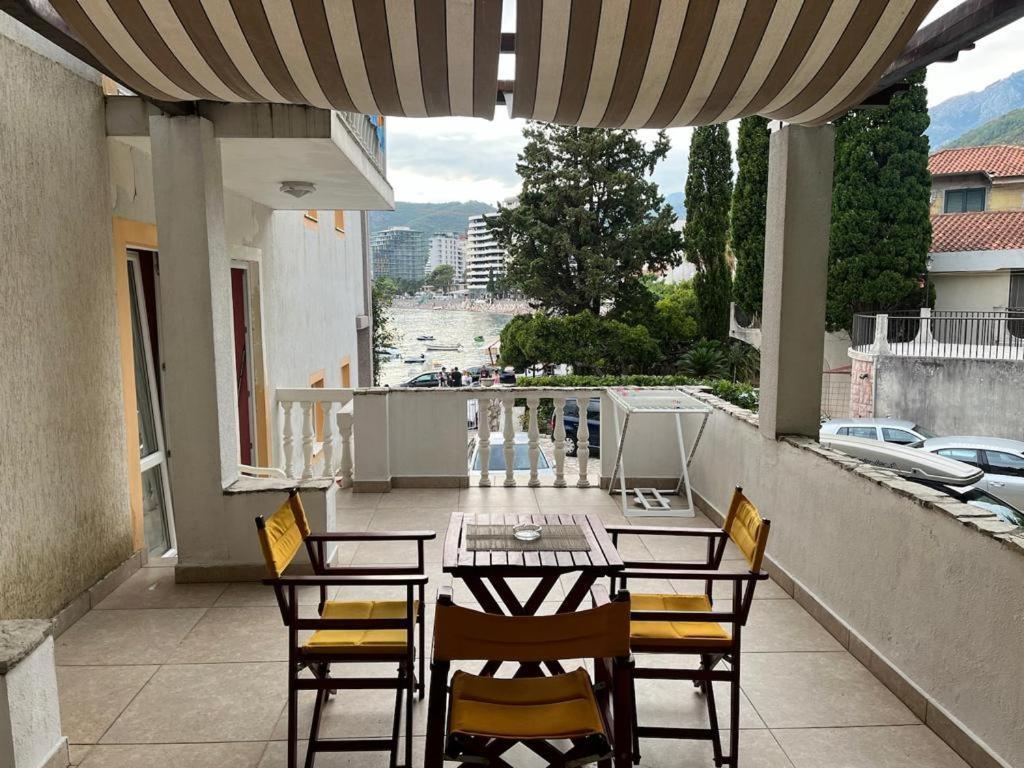 Acika Apartments Rafajlovići Esterno foto