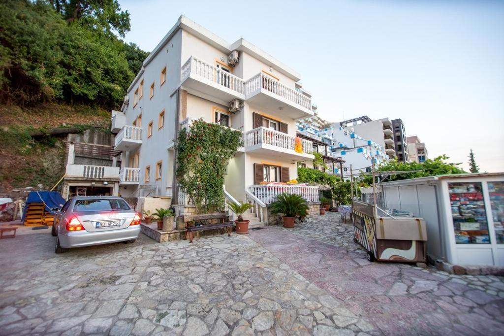 Acika Apartments Rafajlovići Esterno foto