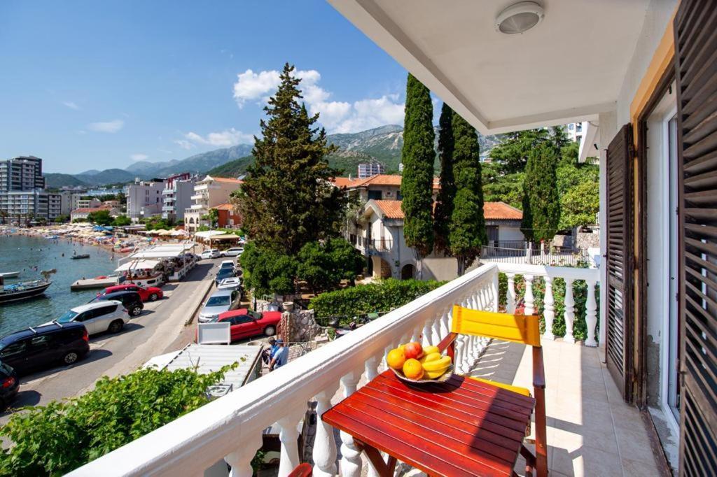 Acika Apartments Rafajlovići Esterno foto