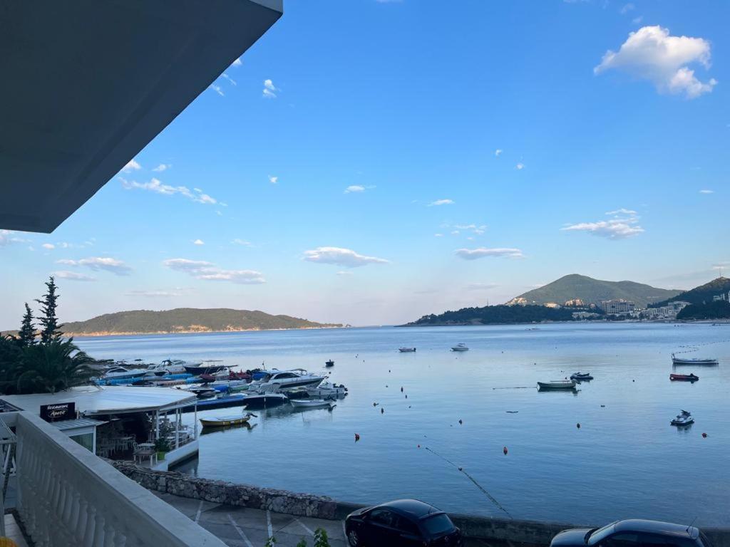 Acika Apartments Rafajlovići Esterno foto