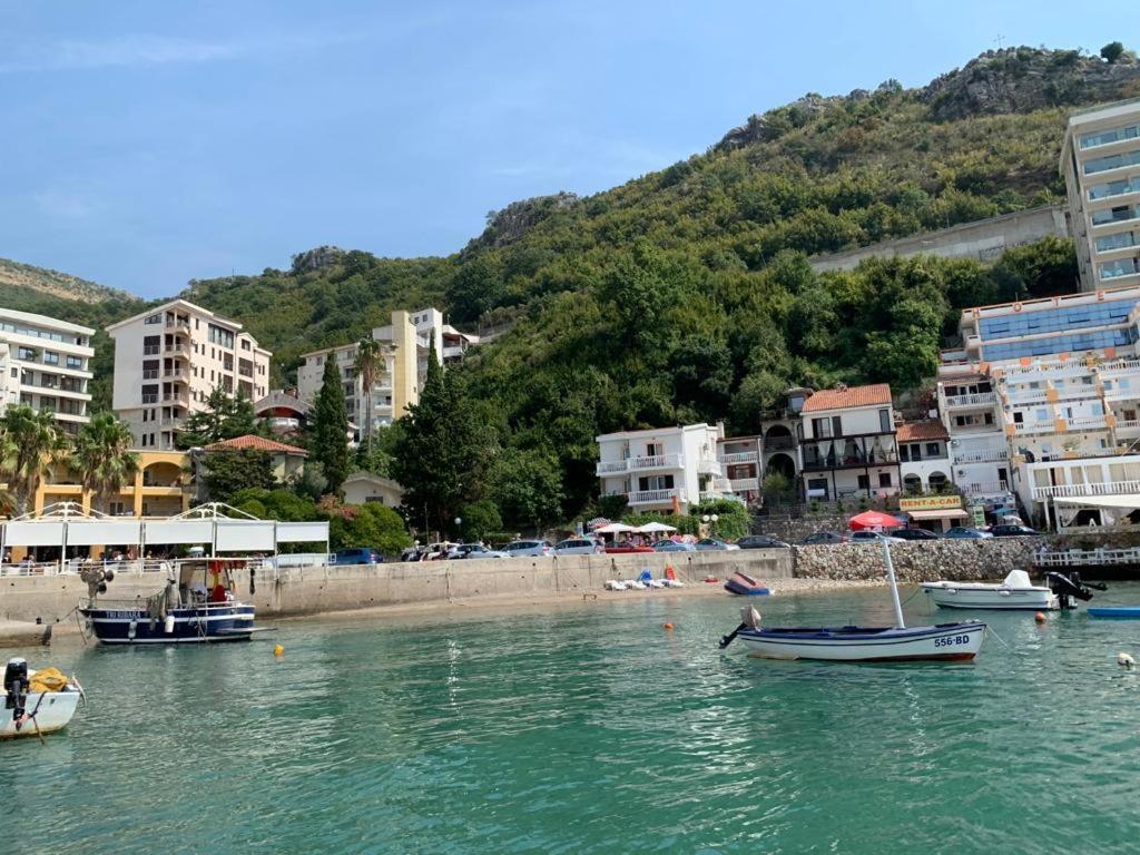 Acika Apartments Rafajlovići Esterno foto