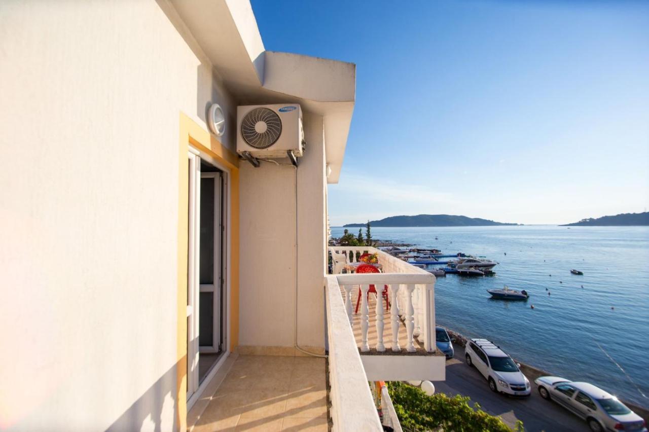 Acika Apartments Rafajlovići Esterno foto