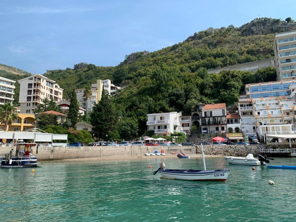 Acika Apartments Rafajlovići Esterno foto